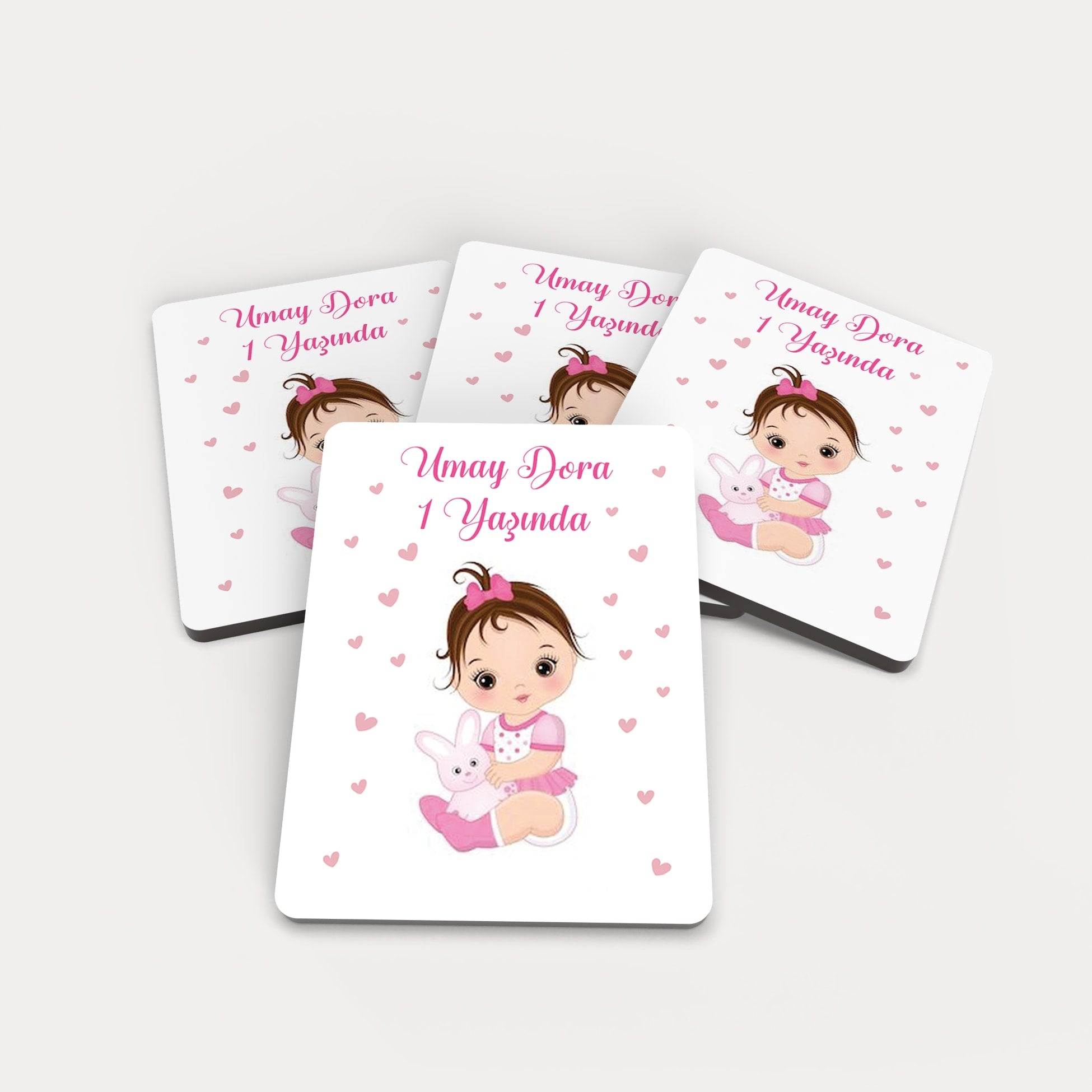 Pembe Elbiseli Kız Bebek Temalı Ahşap Magnet