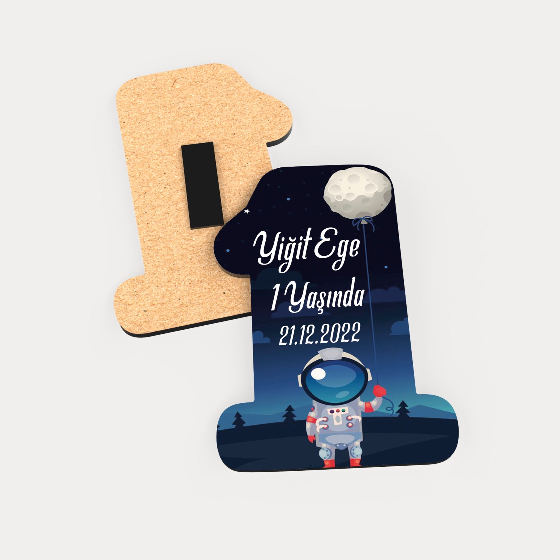 Astronot Temalı Ahşap Magnet