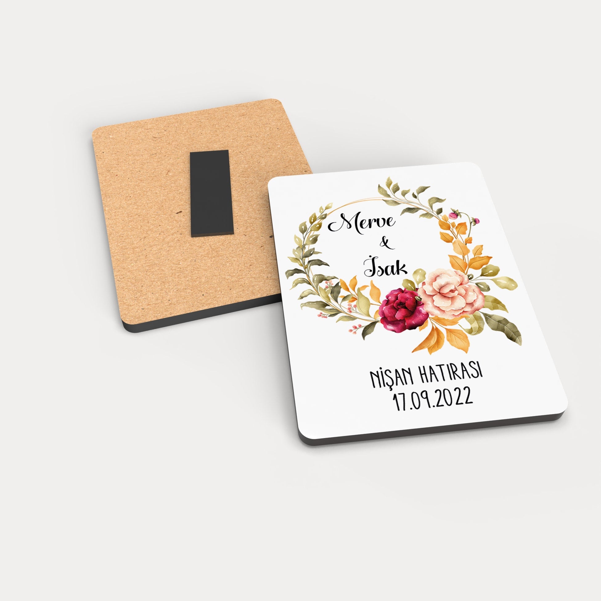 Kırmızı Çiçek Çelenk Temalı Ahşap Magnet