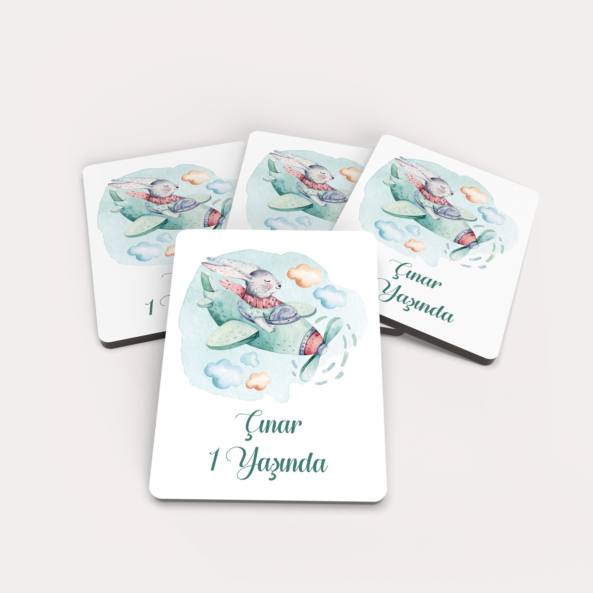 Uçakta Tavşan Desenli Ahşap Magnet