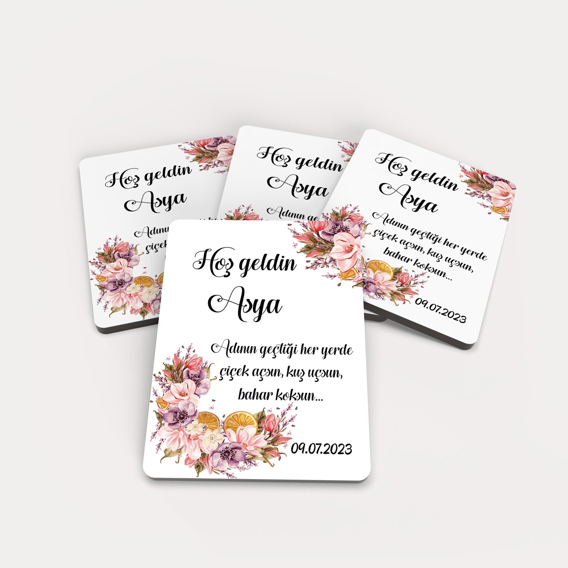 Pembe Mor Çiçek Desenli Ahşap Magnet