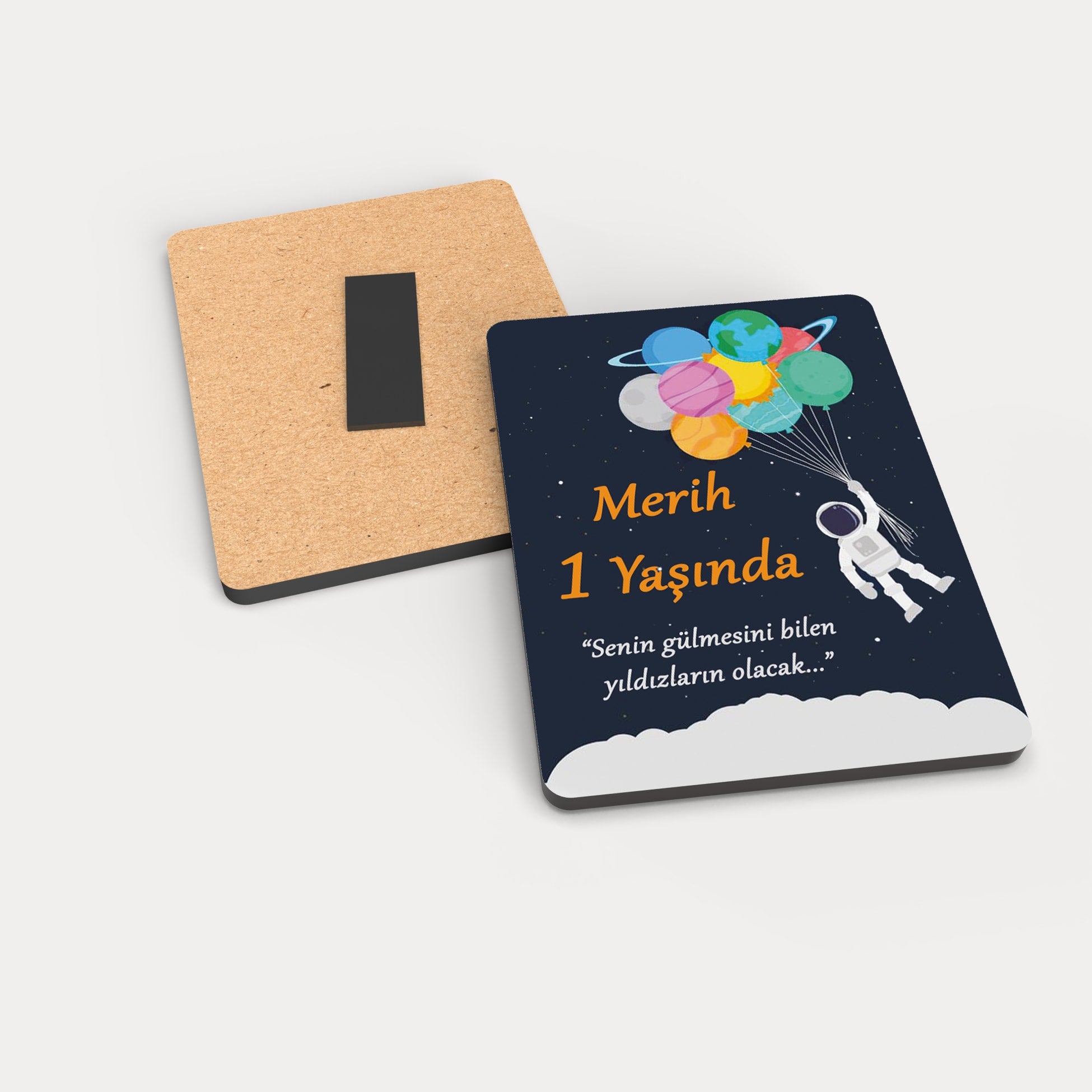 Astronot Temalı Ahşap Magnet
