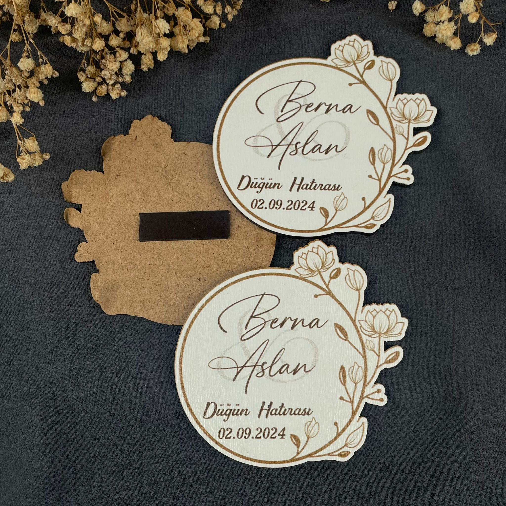 Gold Çiçek Desenli Özel Kesim Ahşap Magnet