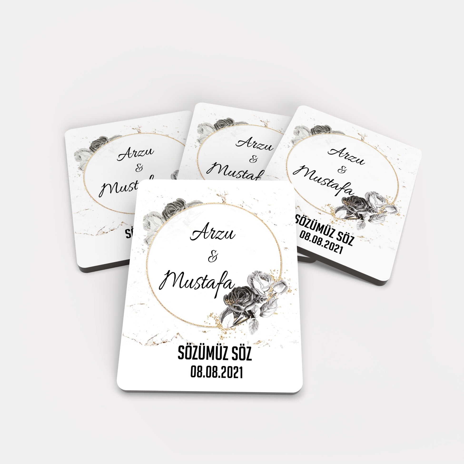 Siyah Gül Çelenk Desenli Ahşap Magnet
