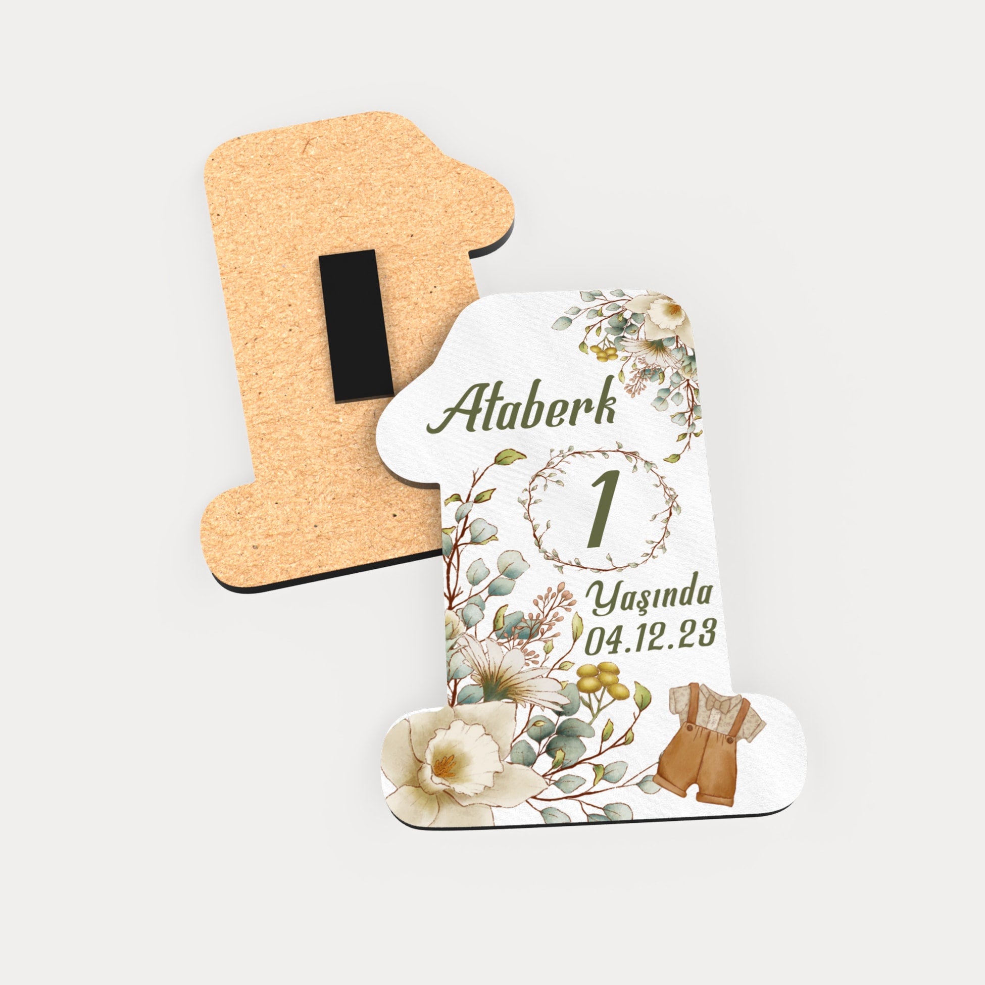 Kıyafet Ve Çiçek Desenli Ahşap Magnet
