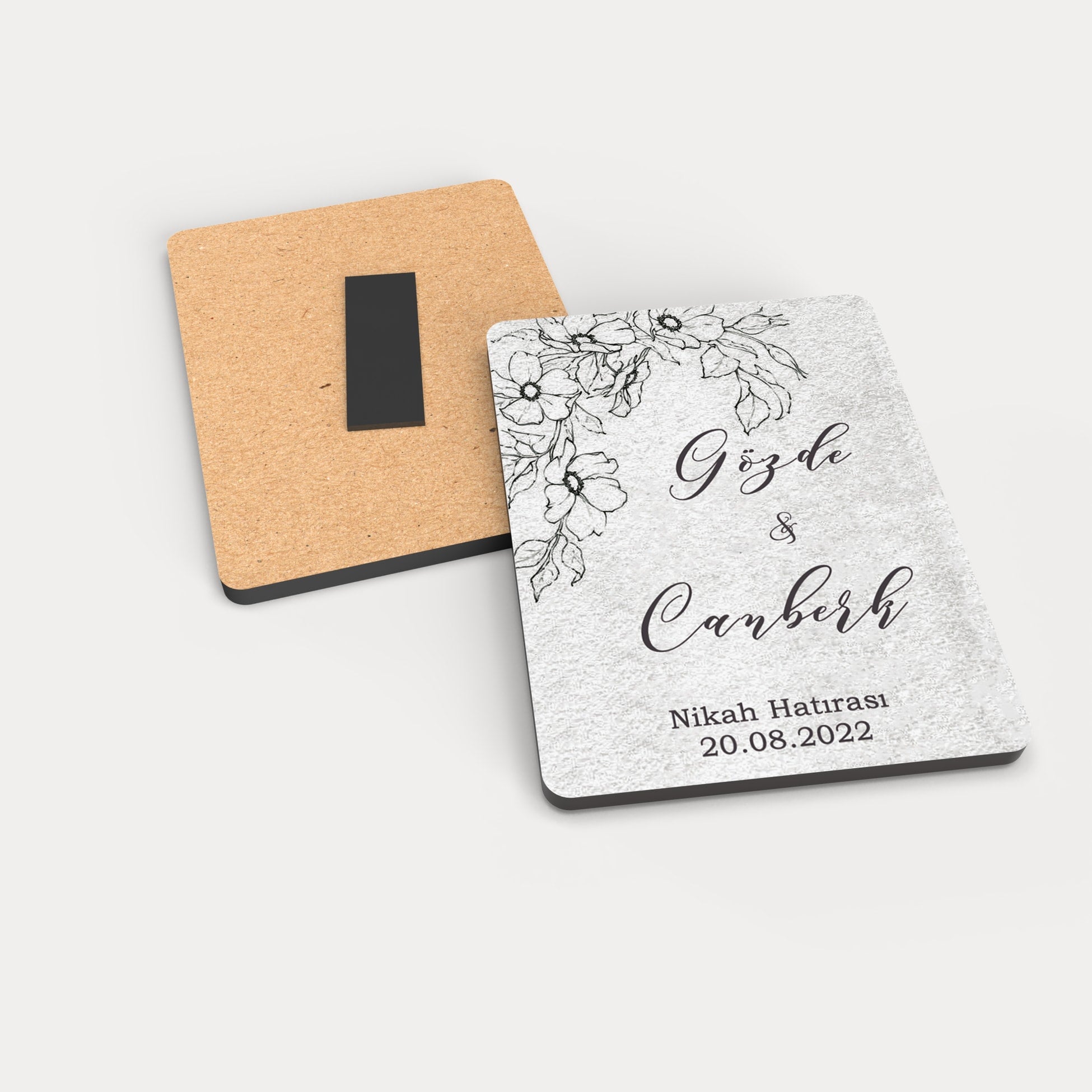 Siyah Çiçek Desenli Ahşap Magnet
